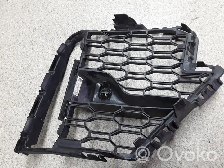 BMW X7 G07 Grille inférieure de pare-chocs avant 8069890