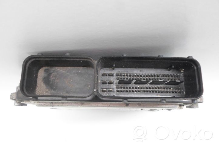 KIA Ceed Sterownik / Moduł ECU 391102B600