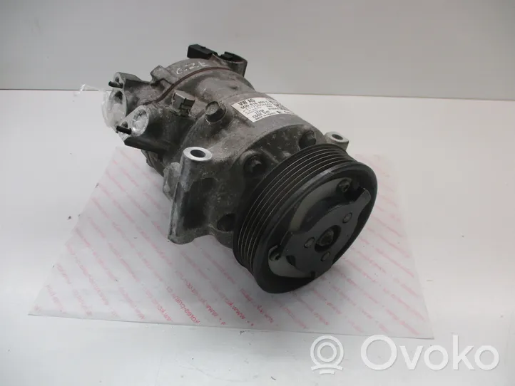 Volkswagen Golf VII Ilmastointilaitteen kompressorin pumppu (A/C) 5Q0816803C