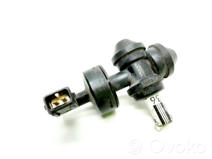 Volvo XC90 Valve vacuum 