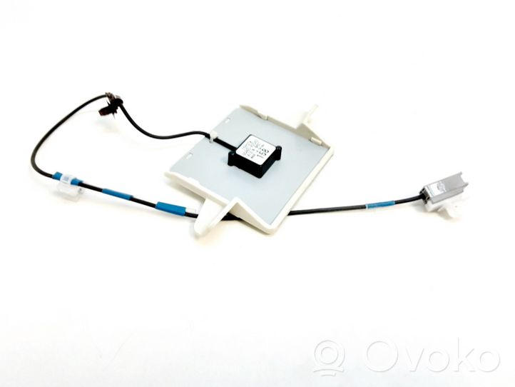 Toyota RAV 4 (XA40) Antena GPS 8686042042