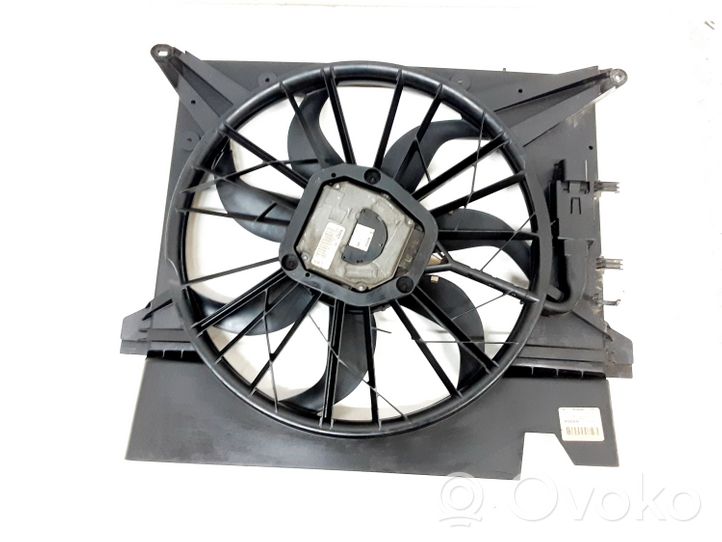 Volvo XC90 Radiator cooling fan shroud 31111543