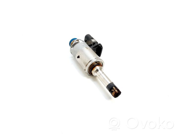 Volkswagen PASSAT B8 Fuel injector 0261500222