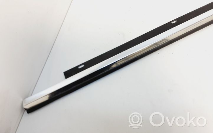 Audi A8 S8 D3 4E Rivestimento modanatura del vetro della portiera anteriore 4E0853283