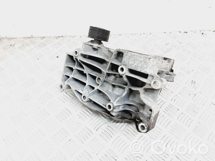 BMW X5 E70 Supporto del generatore/alternatore 7802639