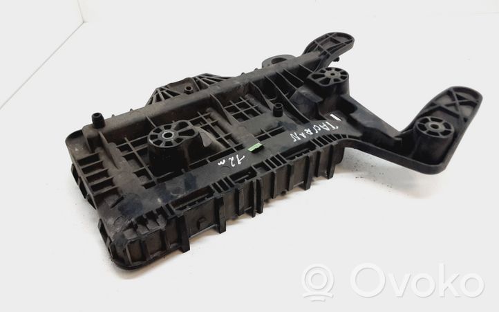 Volkswagen Touran II Battery tray 1K0915333