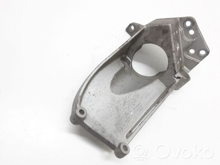 Volvo V40 Support / crochet de silencieux d'échappement 31370633