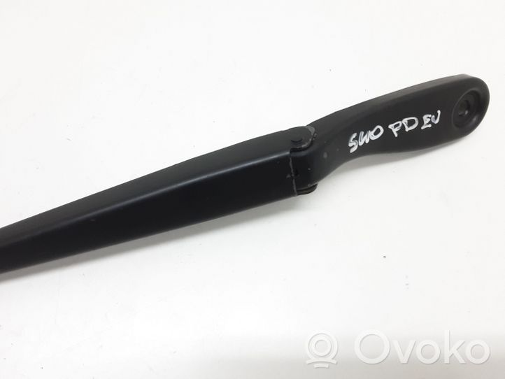 Volvo XC60 Ножка стеклоочистителей лобового стекла 8623160