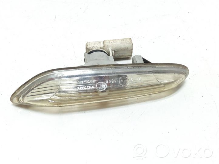 BMW 1 E81 E87 Front fender indicator light 7253325