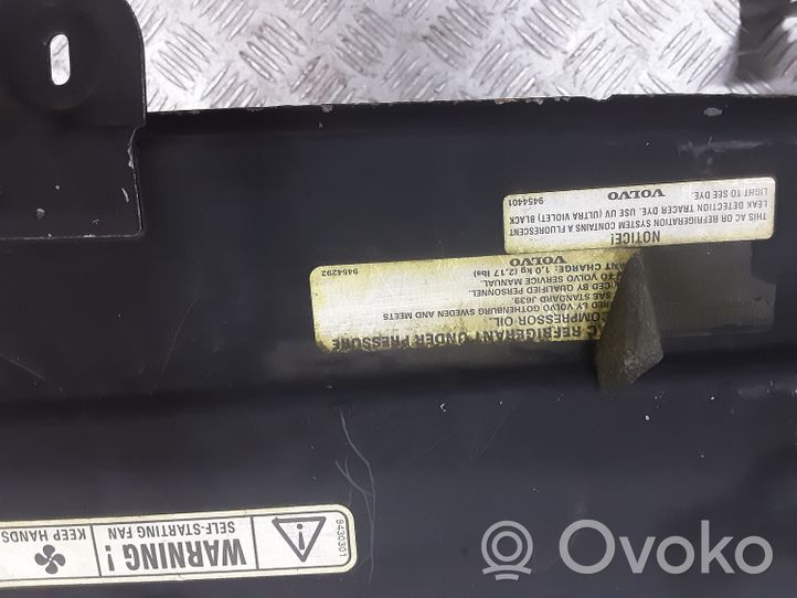 Volvo XC90 Radiateur panneau supérieur d'admission d'air 30760541