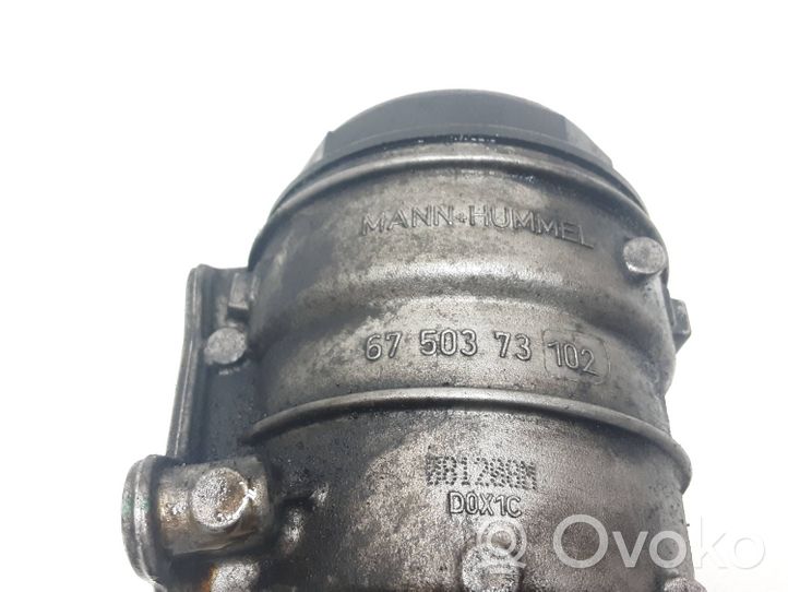 Volvo XC60 Supporto di montaggio del filtro dell’olio 6750373102