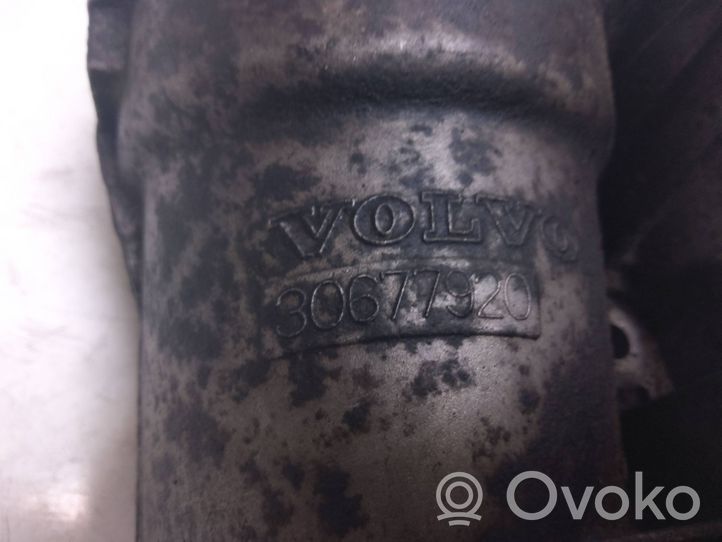 Volvo S60 Soporte de montaje del filtro de aceite 30677920