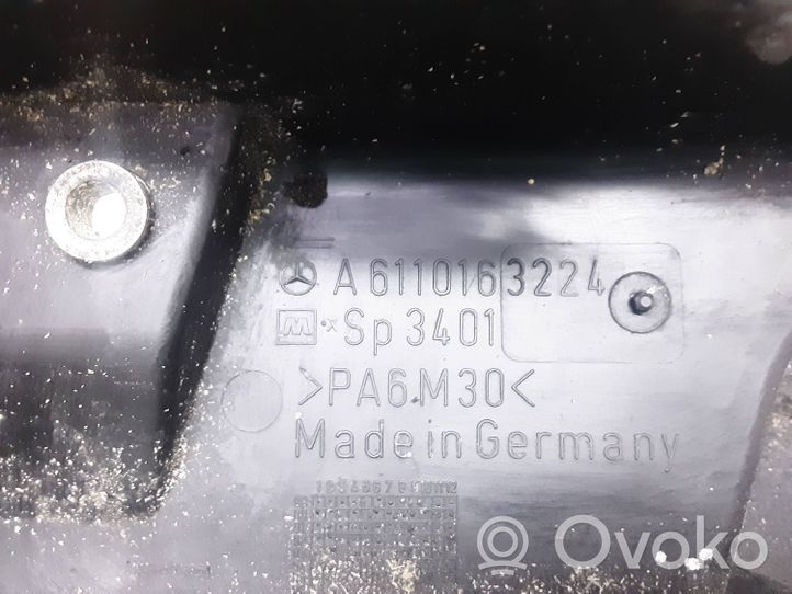 Mercedes-Benz Vito Viano W638 Couvercle cache moteur A6110163224