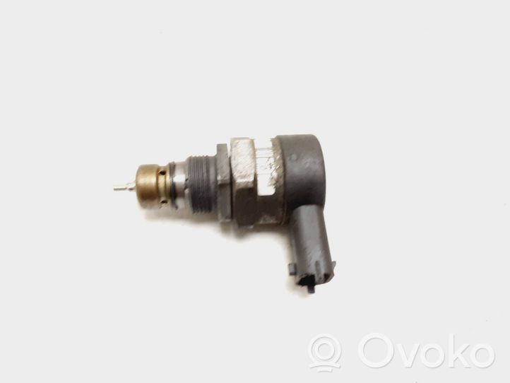 Volvo XC60 Fuel pressure regulator 31216313