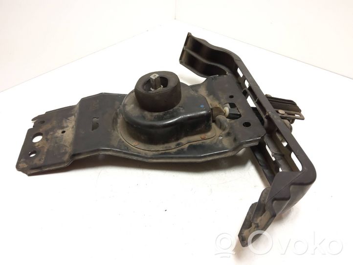 Chrysler Town & Country V Supporto di montaggio ruota di scorta 05109667AG