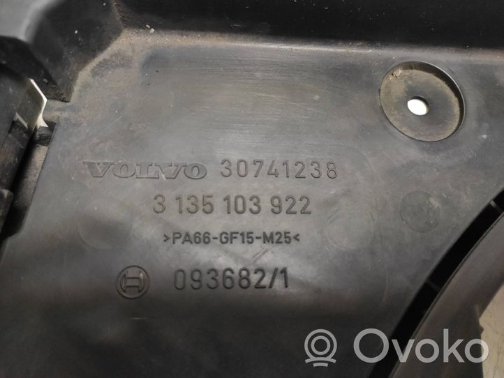 Volvo V70 Elektrinis radiatorių ventiliatorius 30741144