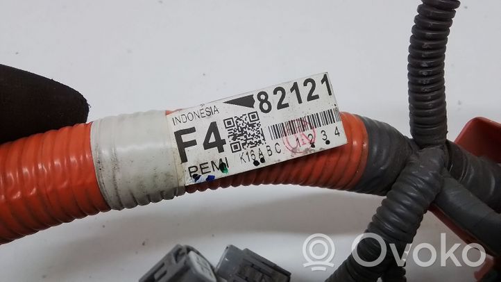 Toyota RAV 4 (XA40) Faisceau de câbles transmission 8212142F40B