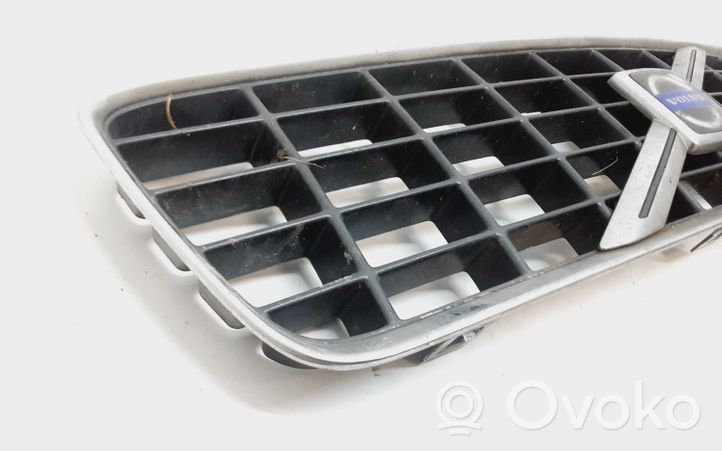 Volvo S60 Griglia superiore del radiatore paraurti anteriore 9190740