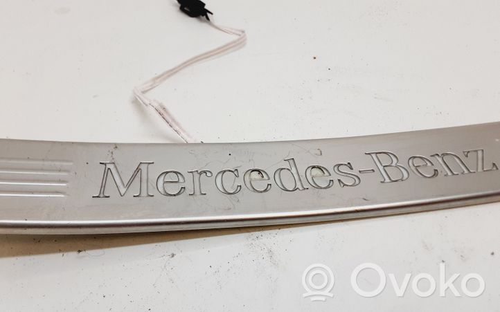 Mercedes-Benz C W205 Copertura del rivestimento del sottoporta anteriore A2056806903