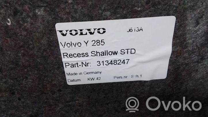 Volvo V70 Vano portaoggetti nel bagagliaio 31348247