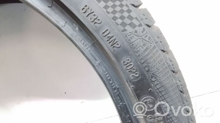 Mercedes-Benz C AMG W205 R19 winter tire 