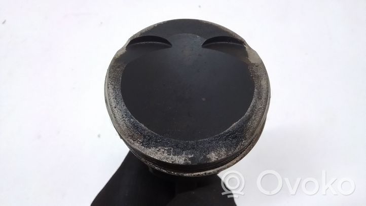 Volkswagen Golf VII Piston avec bielle 06K198401D