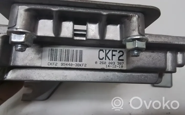 KIA Carens III Module de contrôle de boîte de vitesses ECU 954403BKF2