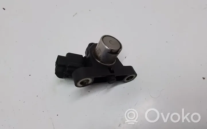 Volvo XC70 Kloķvārpstas apgriezienu sensors 30637803