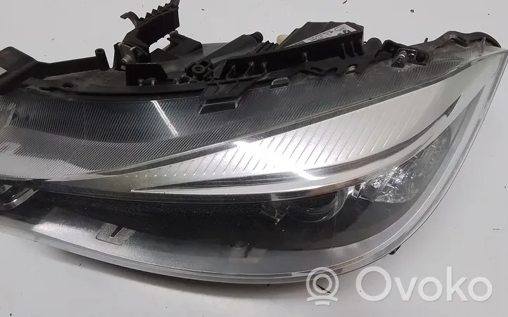 BMW 3 GT F34 Lampa przednia 7285697