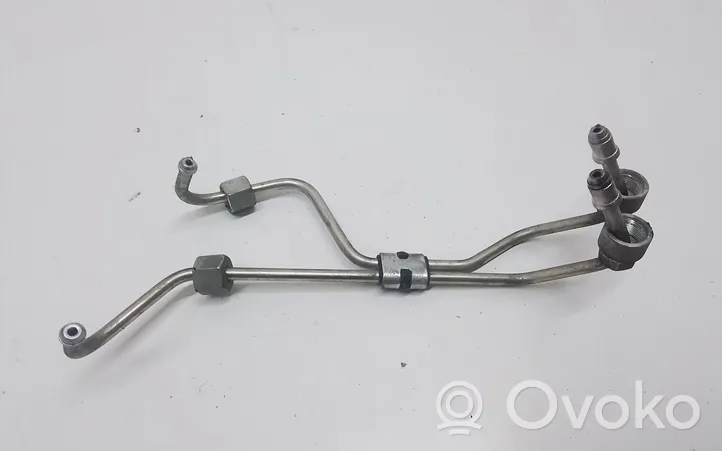 Volvo S60 Fuel injector supply line/pipe 