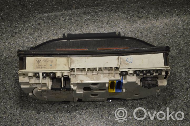 BMW 5 E28 Aerial antenna amplifier 1380432