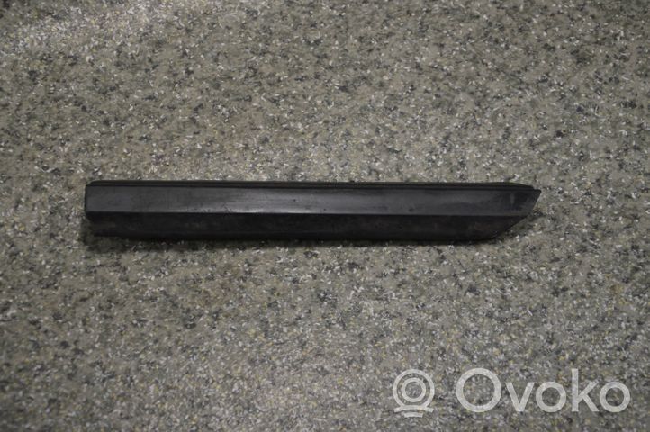 BMW 3 E30 Rivestimento parafango (modanatura) 