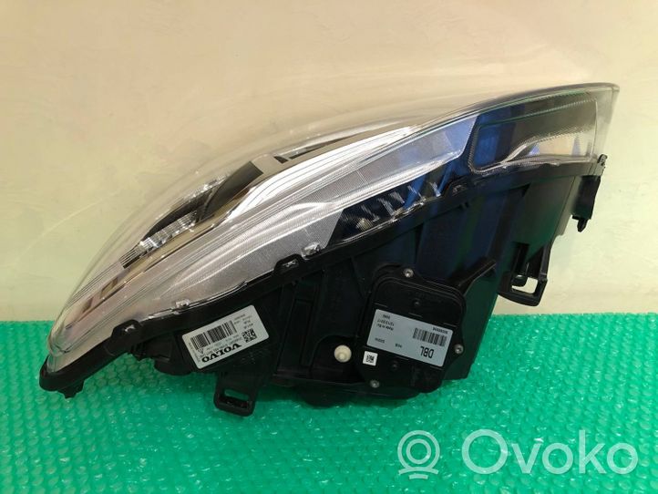 Volvo V60 Lampy przednie / Komplet 31420261