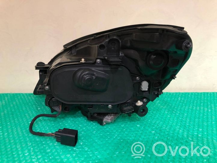 Volvo S60 Lampy przednie / Komplet 31299990