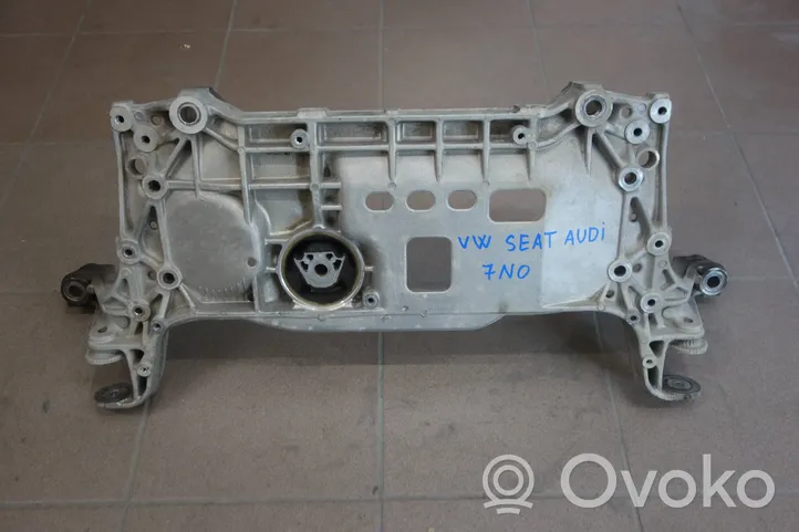 Audi Q3 8U Priekinis traversas 7N0199369B