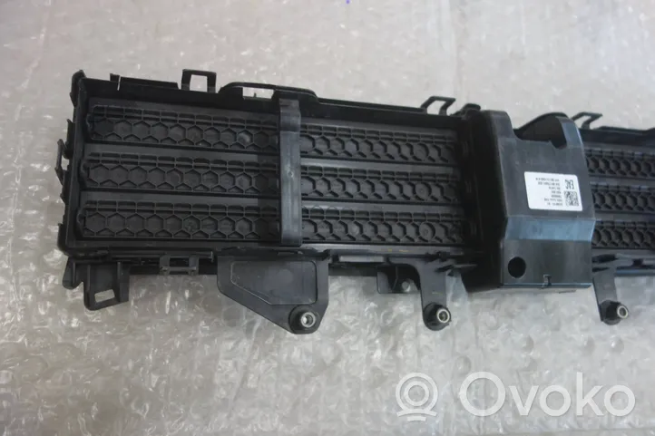 BMW 1 F40 Déflecteur d'air de radiateur de refroidissement 51135A48F41