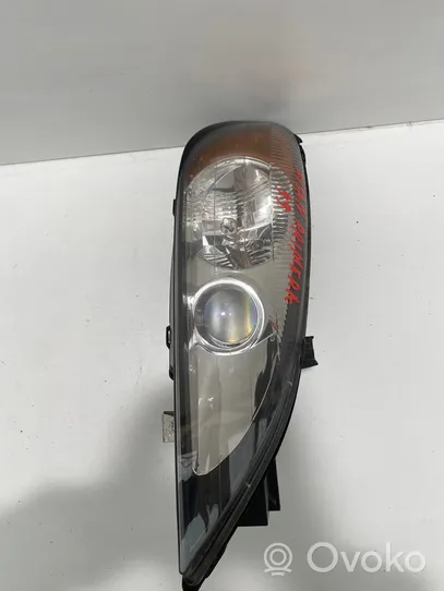 Nissan Primera Lampa przednia 260109F600