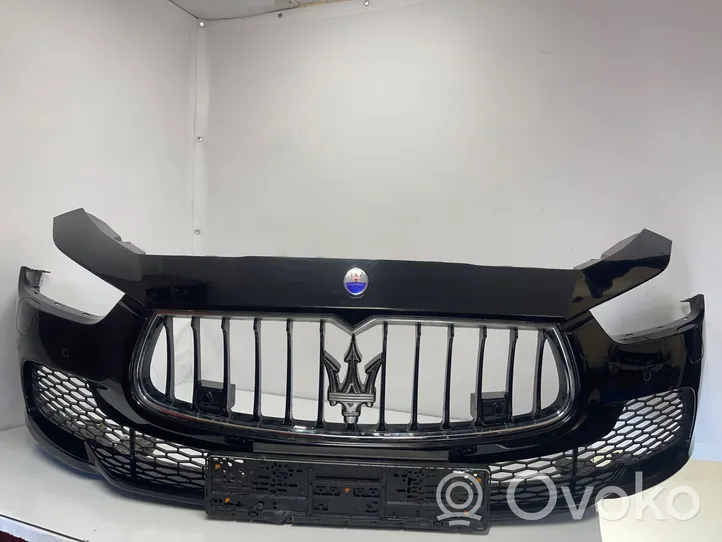 Maserati Ghibli Front bumper 670010937