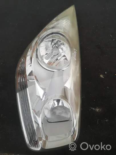 KIA Venga Headlight/headlamp 921021P500