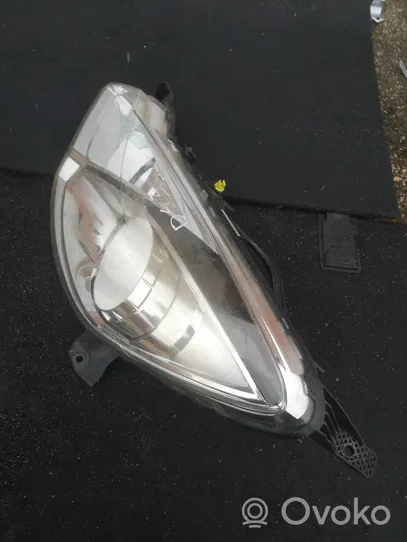 Citroen DS3 Lampa przednia 9677038380