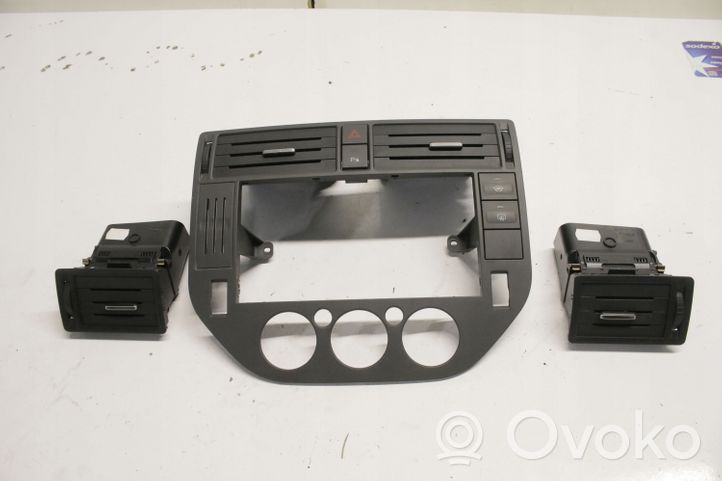 Ford C-MAX I Dysze / Kratki środkowego nawiewu deski rozdzielczej 