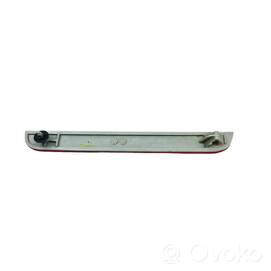 Dodge Challenger Front reflector 68211188AA