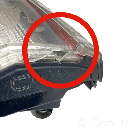 Subaru Outback (BT) Luci posteriori del portellone del bagagliaio 84251AN04C