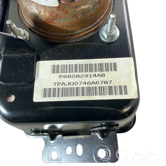 Dodge Charger Poduszka powietrzna Airbag pasażera 68282914AB