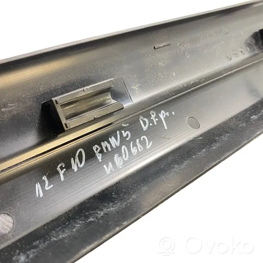 BMW 5 F10 F11 Priekinio slenksčio apdaila (vidinė) 9162721