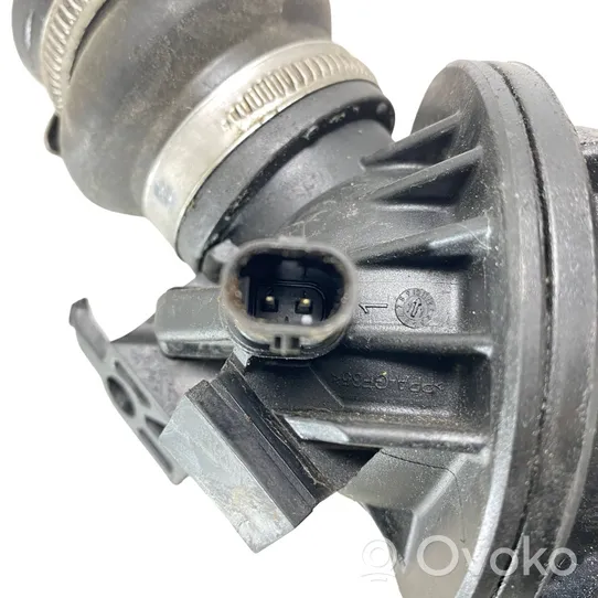 BMW 5 F10 F11 Termostat / Obudowa termostatu 6601544