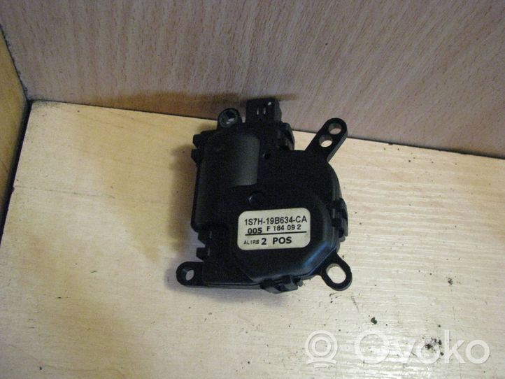 Ford Focus Silniczek nagrzewnicy AA3319E616AB