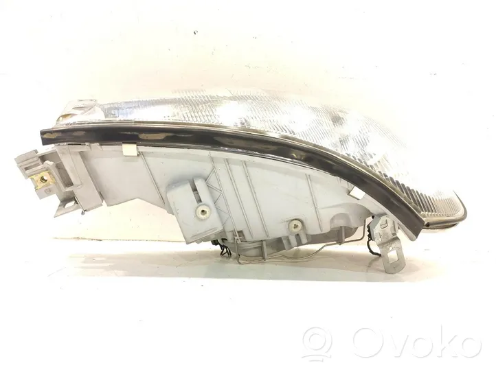 Ford Mondeo MK II Lampa przednia 1110515