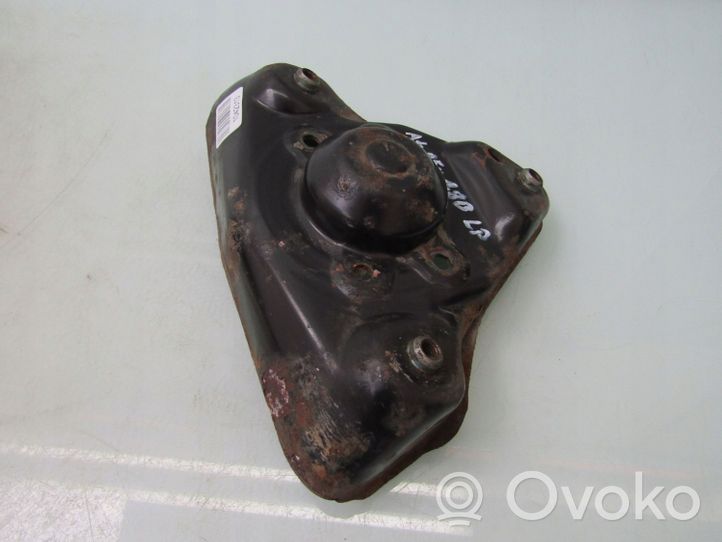 Audi A4 S4 B5 8D Supporto per montante superiore anteriore 