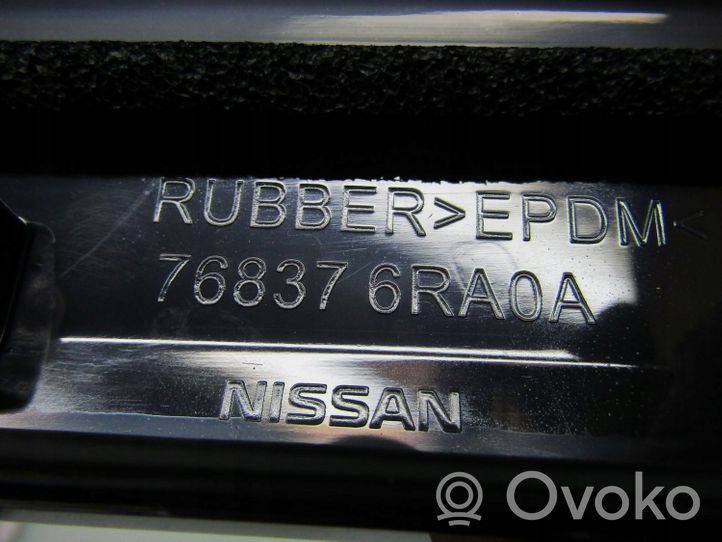 Nissan X-Trail T33 Rivestimento della portiera anteriore (modanatura) 768376RA0A